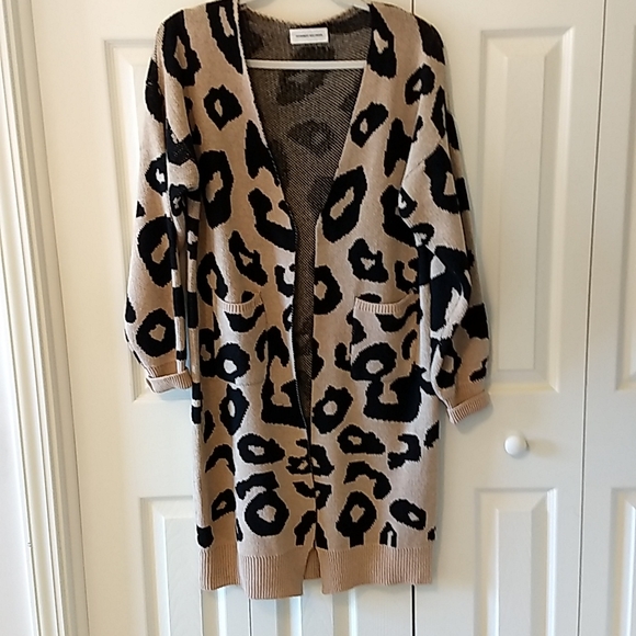 Goodnight Macaroon Sweaters - ⭐MAJOR PRICE DROP⭐HOST PICK ❤️⭐ Beautiful Animal Print On Trend Cardigan ⭐